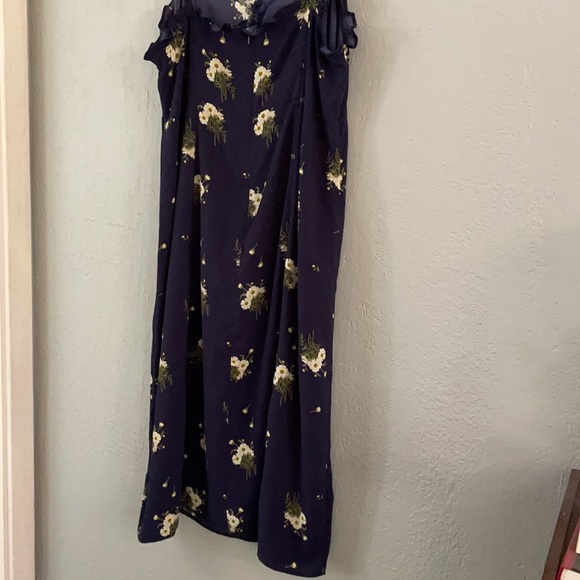 NWOT BP Ruffle Trim Floral Print MIDI Dress - Picture 8 of 10